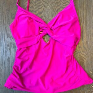 🎊Cupshe Pink Twist Front Tankini‎ top